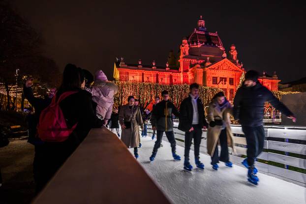 Zagreb: Ugođaj na Zagrebačkom Adventu