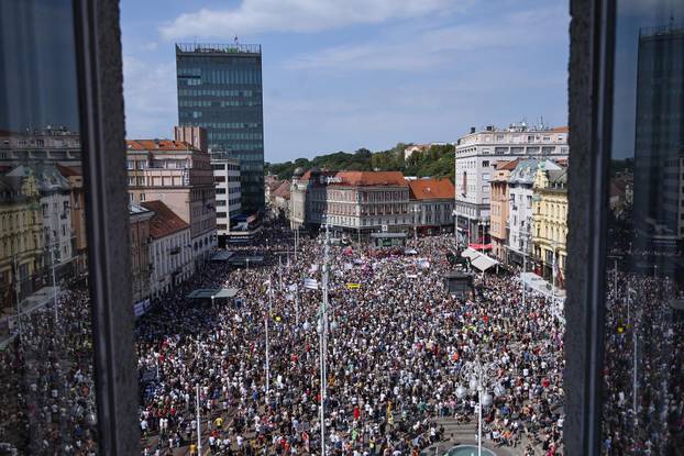 Tisuće prosvjednika preplavile središte Zagreba zbog otpada u Lici