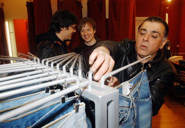 Niš: 5.6.1955. ro?en pjeva? Aki Rahimovski