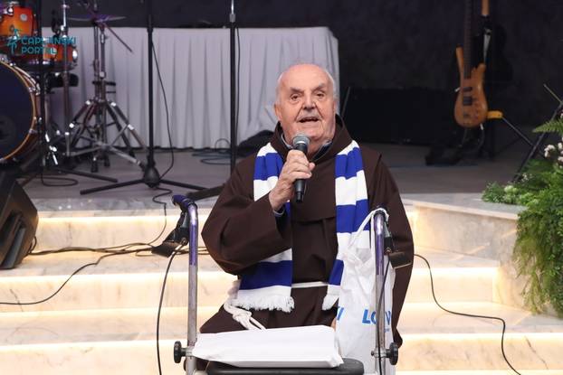 FOTO Dinamo održao Plavu noć u Hercegovini, Bobanu ovacije: 'Ne trebam vam ja da ga volite'