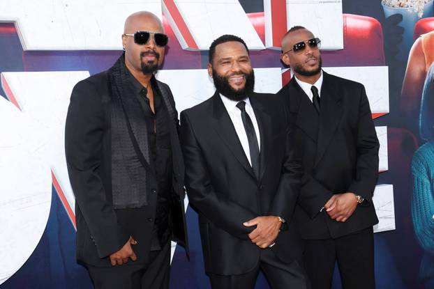 Premiere for the film "Scary Movie" in Los Angeles
