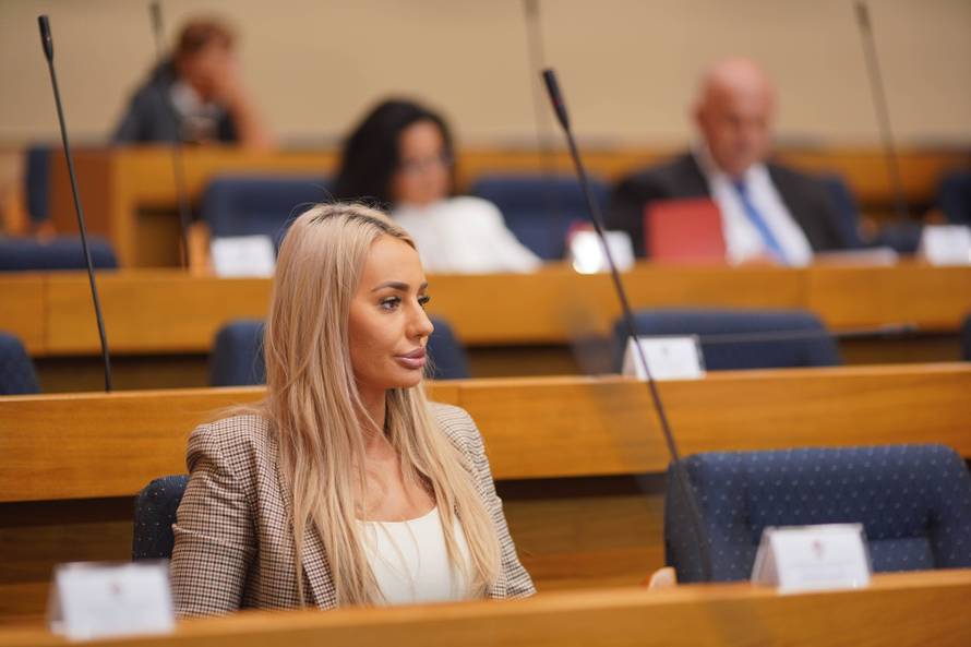 Banja Luka: Nastavak sjednice Narodne skupštine RS