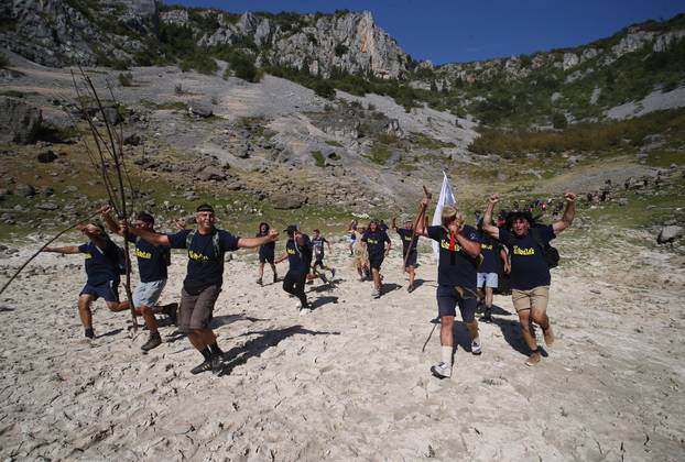 ARHIVA: Utakmica na dnu isušenog Modrog jezera koje danas doseže rekordan vodostaj