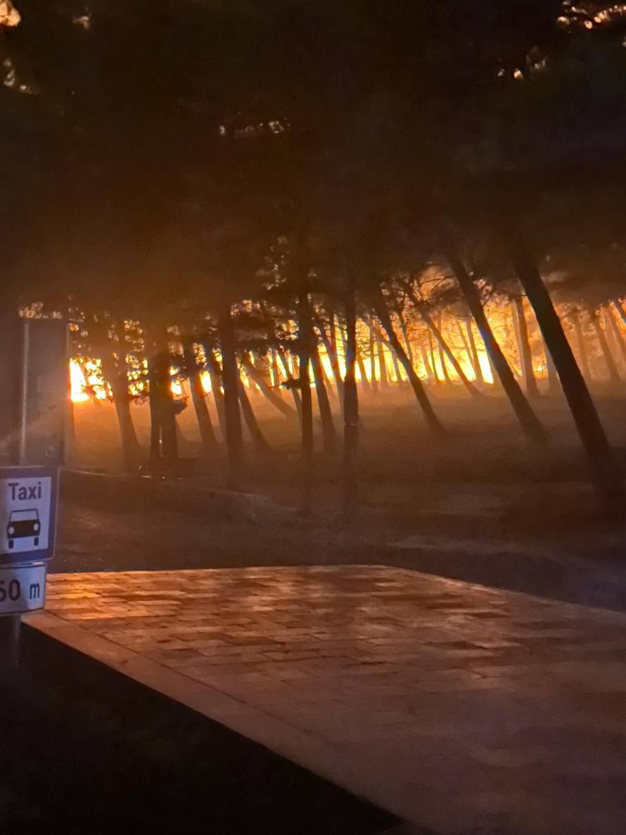 VIDEO Ispovijest turista s Brača: 'Rekli su da brzo izađemo, na hodniku hotela se osjetio dim'