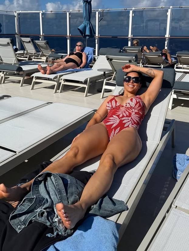 FOTO Seksi fitness mama pokazala sve: 'Nema izgovora, i nakon dvije trudnoće sam top'