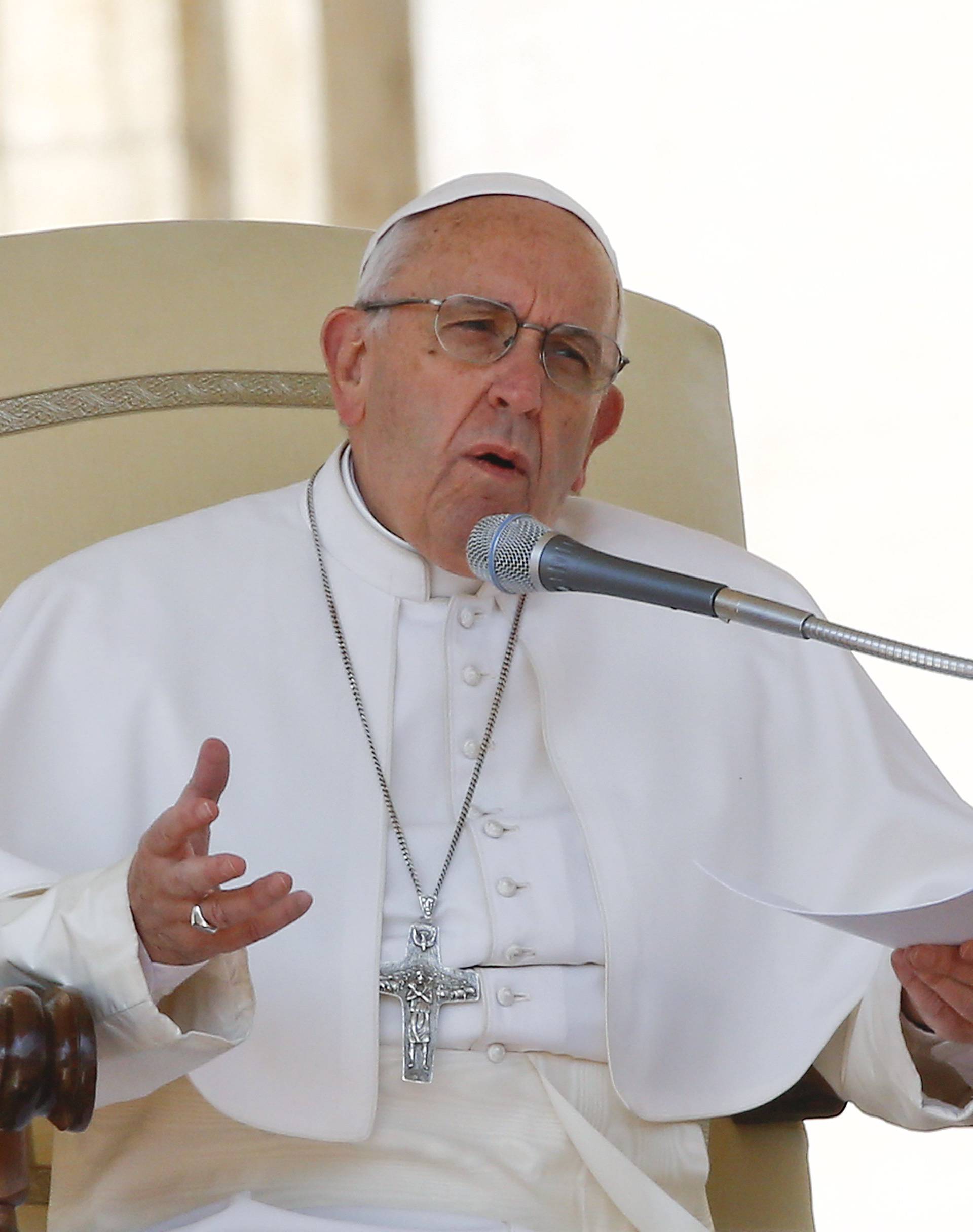 Papa osudio 'slijepo nasilje' koje izaziva veliku patnju...