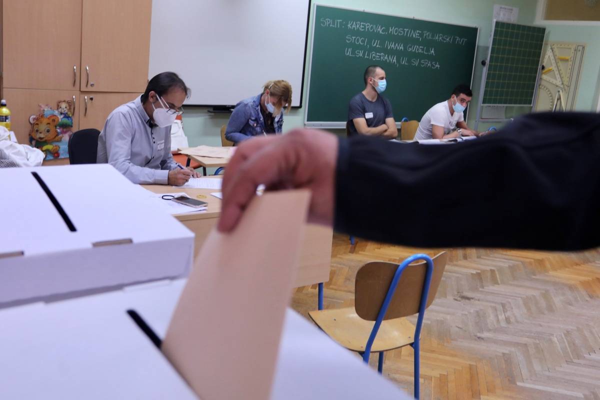 Desnica galami i zaziva Boga, ljevica plače, a vi sad birajte