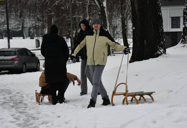 Prava zimska idila na ulicama Slavonskog Broda