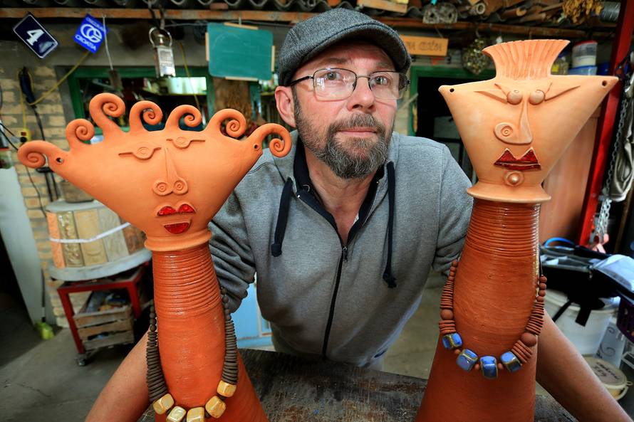 'Posude koje radim od blata iz Baranje traju i po 200 godina'