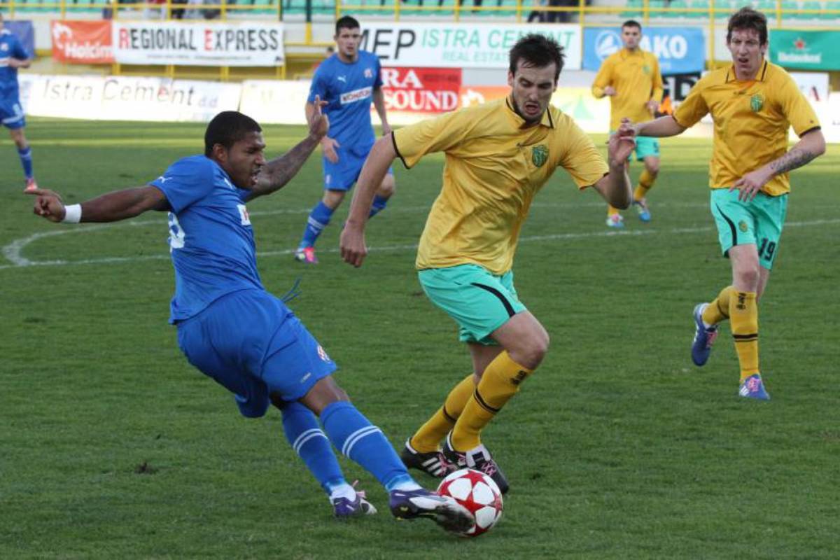 Dinamo slavio u Puli, a ostali prosvjedovali i odbijali igrati