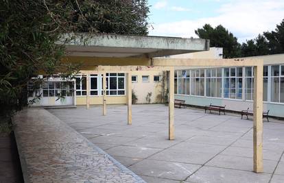 OTKRIĆE 24SATA Ravnatelja škole na jugu Hrvatske uhitili jer je pijan istukao muškarca!