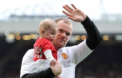 Navijač na Twitteru provocirao je Rooneya: Ma, čiji je tvoj sin?