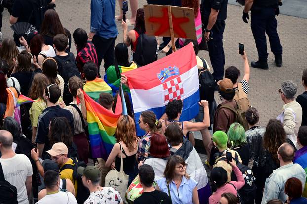 Zagreb: 25. Povorka ponosa LGBTIQ zajednice "Korak po korak, iskorak!"