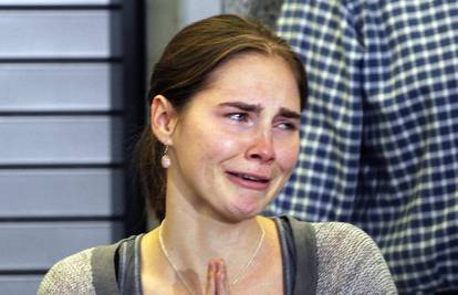 Amanda Knox stigla u Seattle, imala je doček na aerodromu