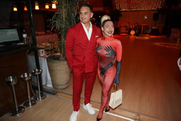 Beograd: Jovana Jeremić proslavila 35. rođendan