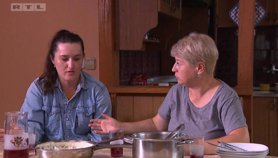 Iza kulisa: Marijana pozirala s kravama, postala žena mačka...