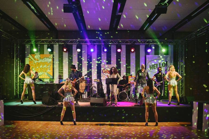 Live koncert na krovovima u Zagrebu i Amsterdamu