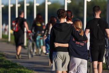 Zagreb: Na Uskrs Jarun privukao veliki broj gra&dstrok;ana