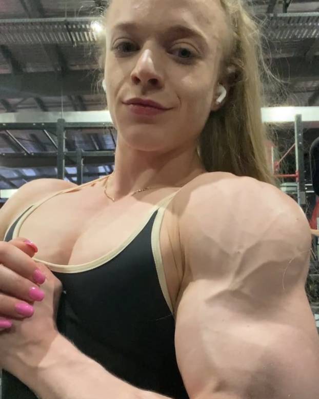 FOTO Australska bodibilderica ruši predrasude. Njezine fotke s mužem hit su društvenih mreža