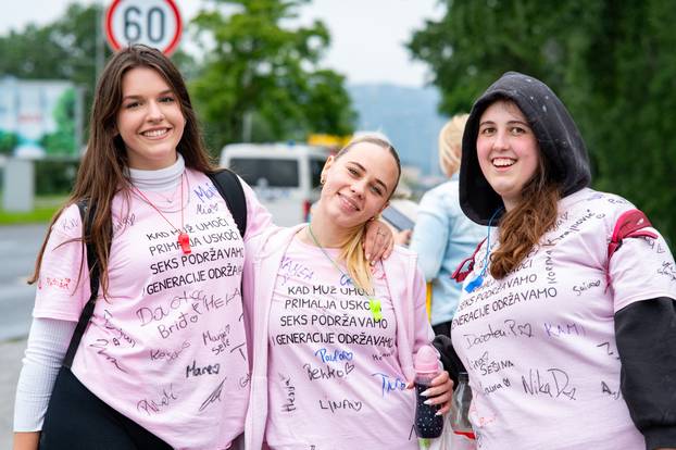 Zagreb: Kiša nije spriječila učenike da proslave kraj školovanja na Bundeku
