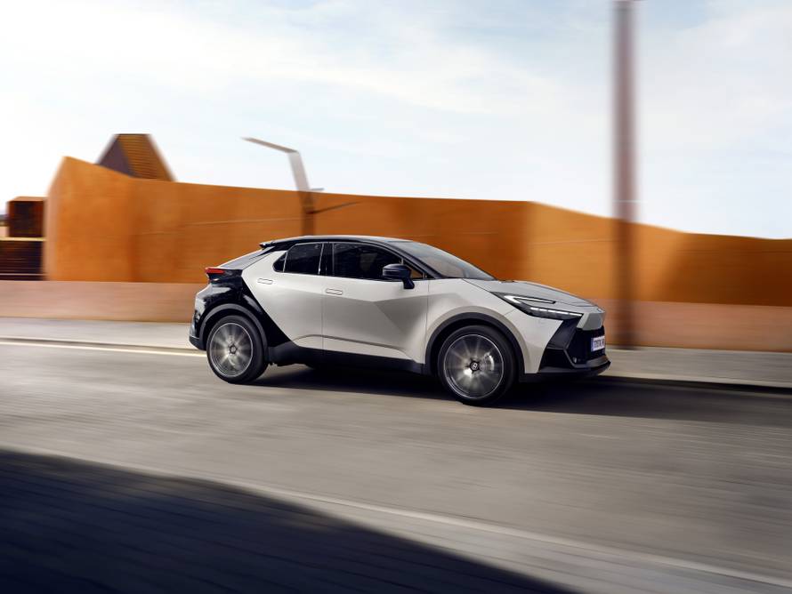 Nova nagradna: Zaigraj s nama i osvoji Toyotu Plug-In hibrid