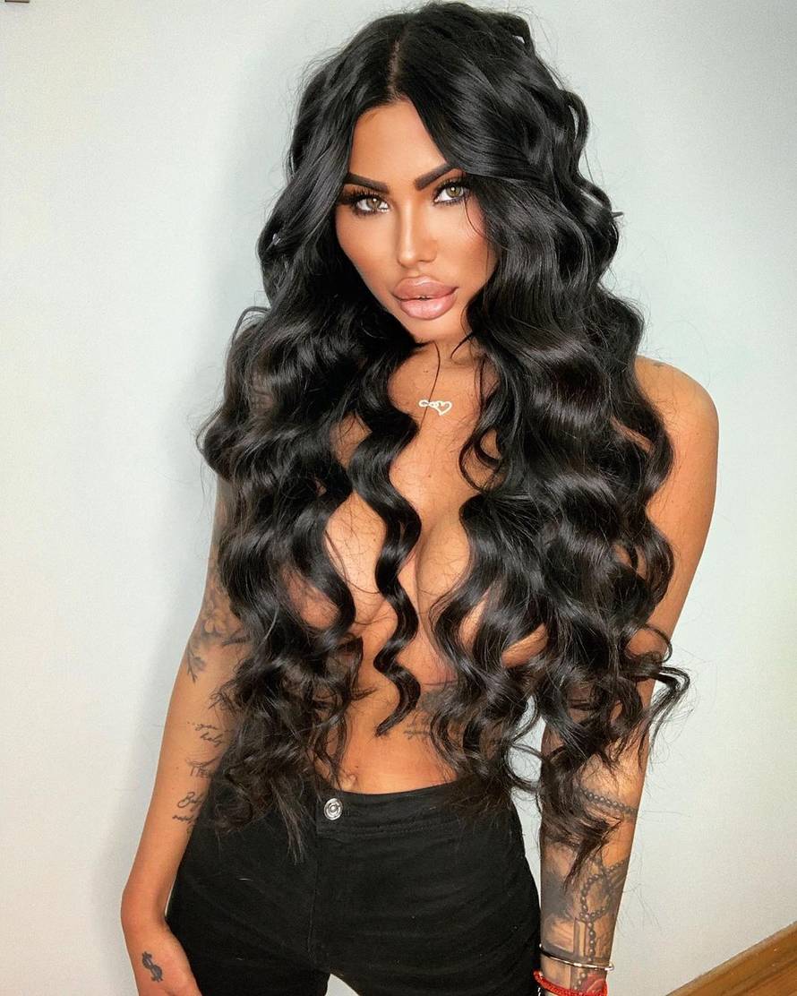 Nema sličnosti? Ovako je Tijana Ajfon izgledala prije operacija...