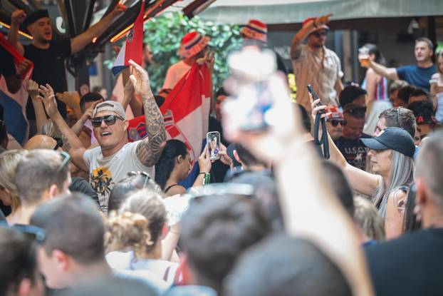 Zagreb: Atmosfera u centru grada uoči sutrašnjeg koncerta Marka Perkovića Thompsona