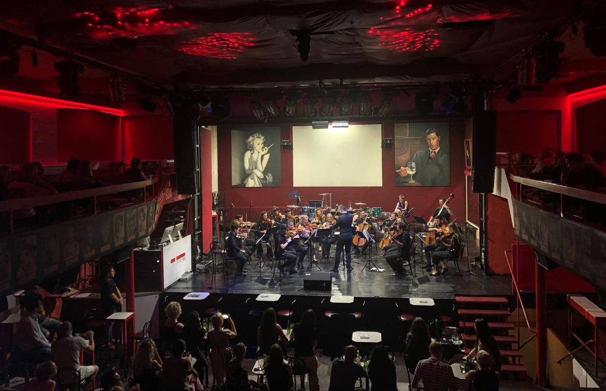 Ansambl No Borders Orchestra nastupa ovaj mjesec u 'Laubi'