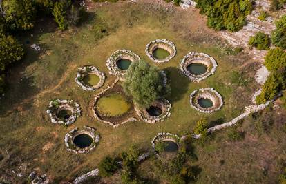 Misterij bunara Rajčica: Prema legendi, tu su od prije dolaska Rimljana i nikad nisu presušili