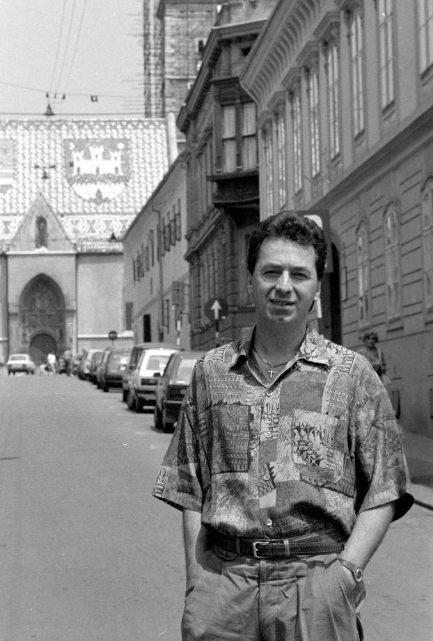 Zagreb: Pjevač Tomislav Ivčić, srpanj 1990.