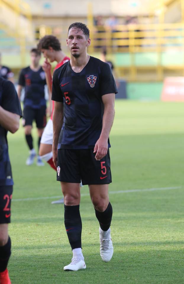 Pula: Mlada hrvatska nogometna reprezentacija u prijateljskom susretu  pobijedila Dansku