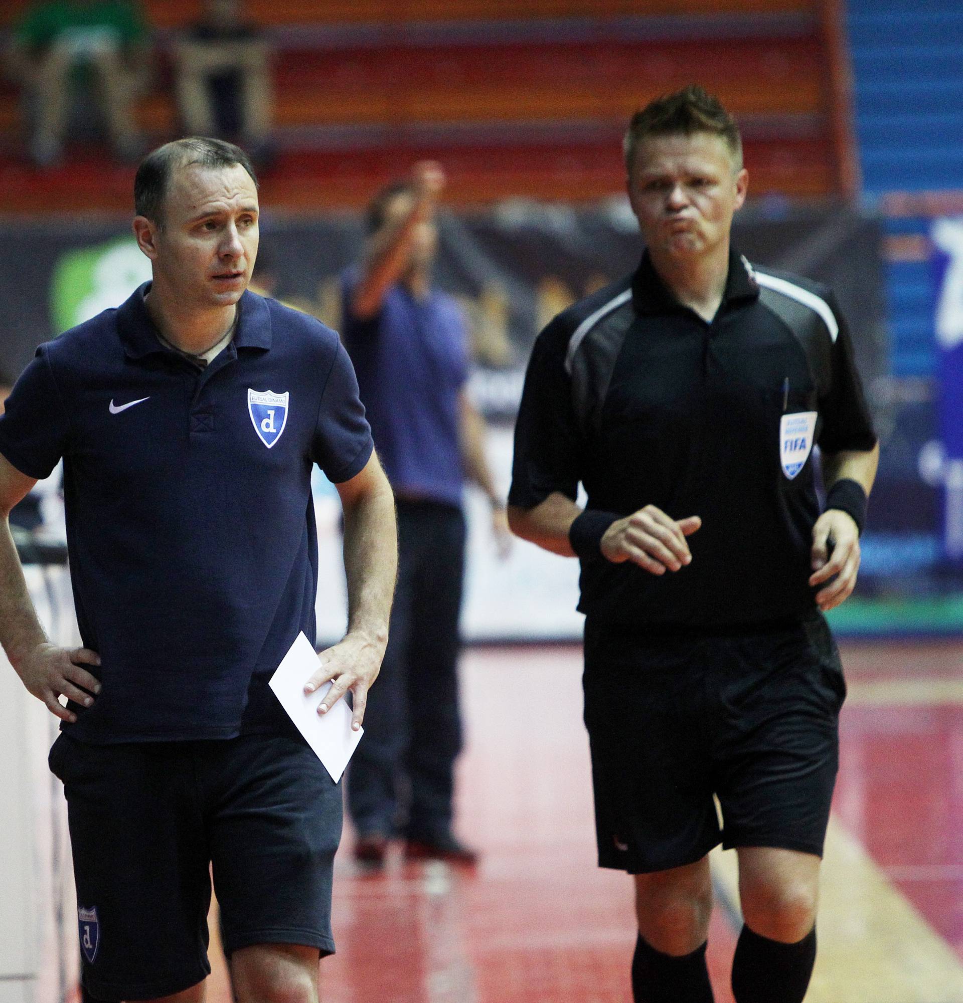 Užas: Osnivač Futsal Dinama se  srušio na terenu i preminuo