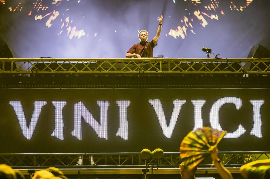 Split - DJ Vini Vici.