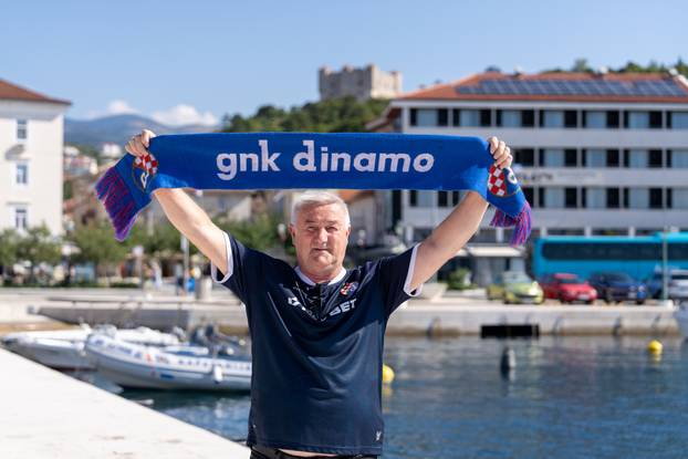 Senj: Navijači Dinama "obojili" rivu u plavo