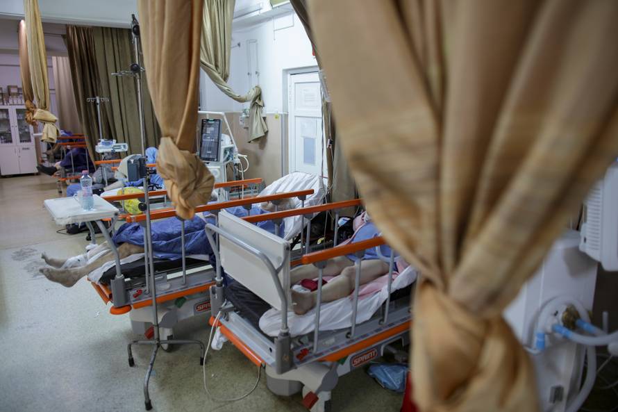 COVID-19 patients receive treatment in Giurgiu County Emergency Hospital
