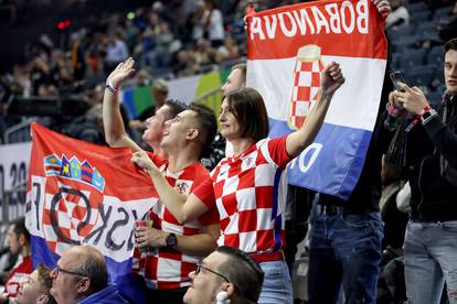 Koeln: Navijači na rukometnoj utakmici Europskog prvenstva između Hrvatske i Francuske 