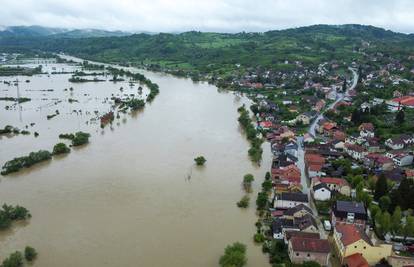 Sisak i Petrinja očekuju najviši vodni val: Stanje se smiruje u Kostajnici, vodostaj Une opada