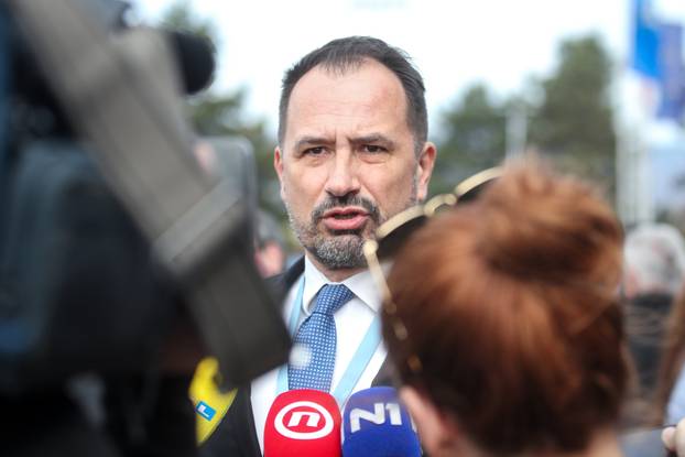 Zagreb: Veliki predizborni skup Domovinskog pokreta u KC Vatroslav Lisinski 