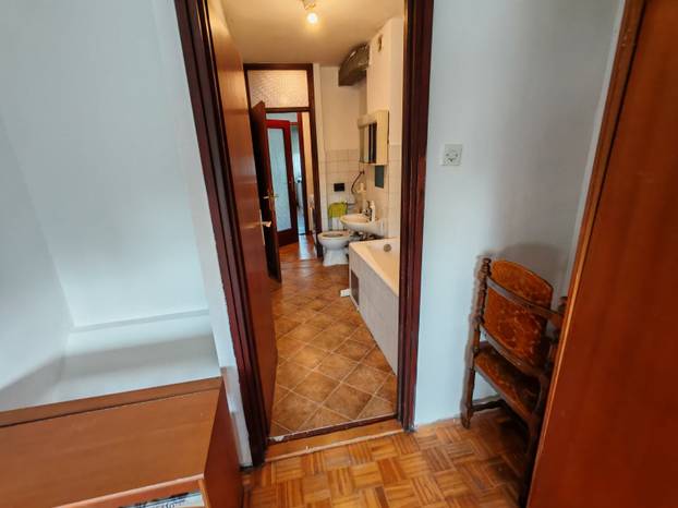 FOTO Ovaj dvosobni stan u Novom Zagrebu prodaju za 175 tisuća eura. Previše? Zavirite...