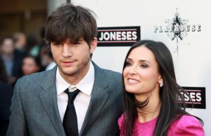 Ashton Kutcher: Nisam se htio odmah seksati s Demi Moore