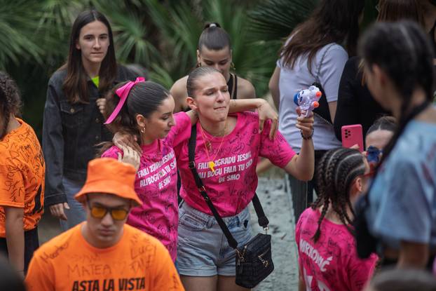 Dubrovnik: Dubrovački srednjoškolci kao i njihovi vršnjaci diljem Lijepe naše slave kraj škole