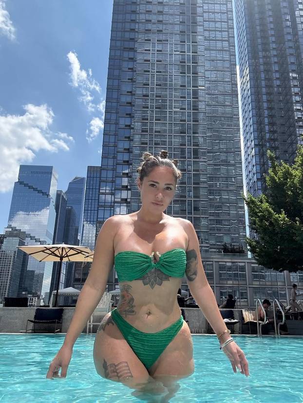 FOTO Operacije i provokacije: Seksi influencerica zabrinuta jer 'curi' njezin eksplicitni sadržaj...