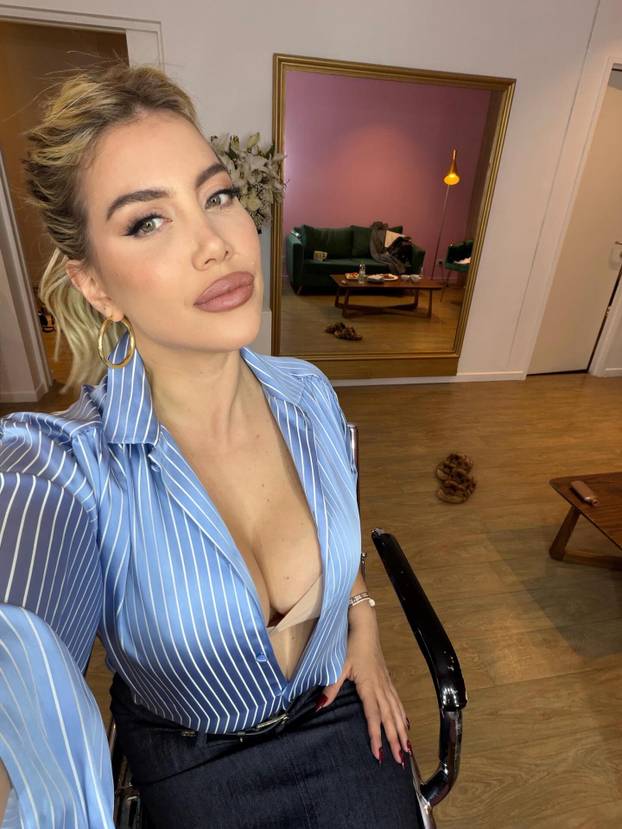 FOTO Godina nova, a Wanda po starom. Tange, bujni dekolte i novi partner: 'Prava ljubav...'