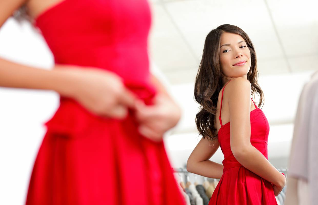 Evo zašto bi sve žene u petak trebale nositi crvenu haljinu