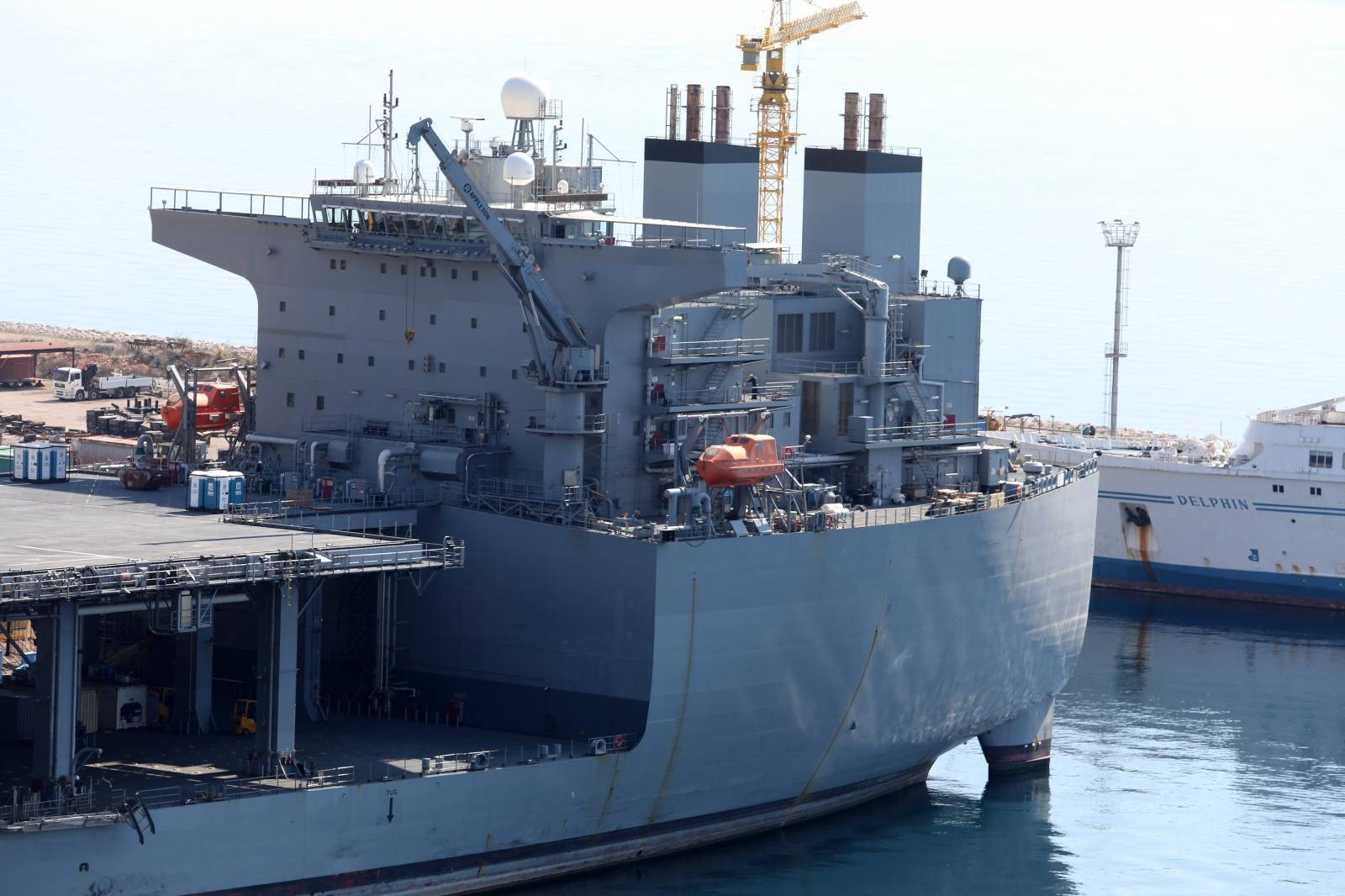 U Viktor Lenac nalazi se ratni brod američke flote USS Hershel Woody Wiliams