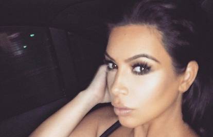 Kim Kardashian kćerkici North kupila je torbicu od 15.000 kn