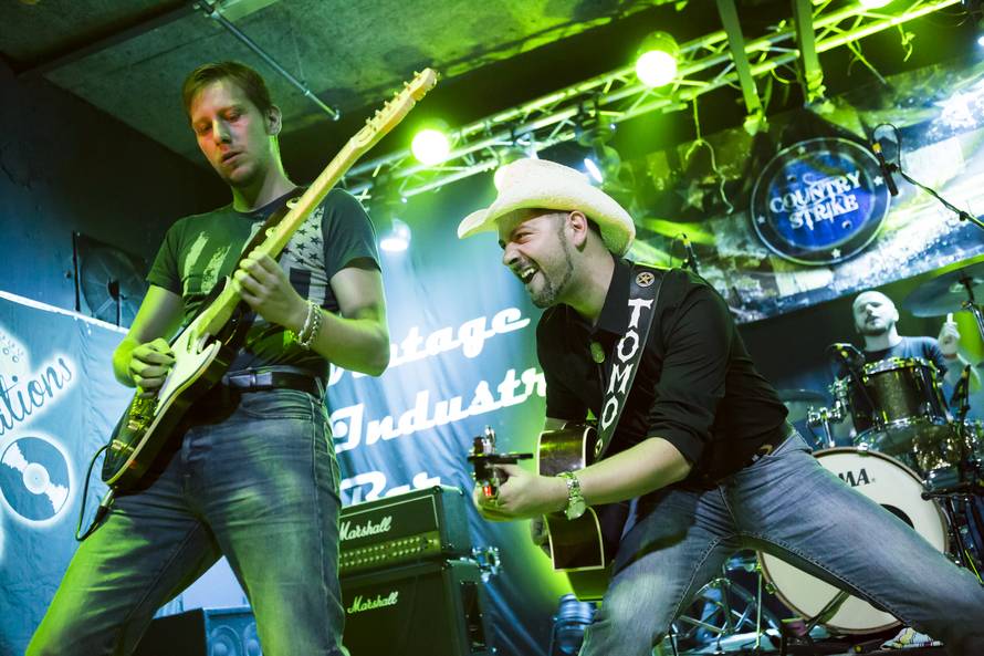 Objavljeno je prvo izdanje Country Strikea - GO TIME