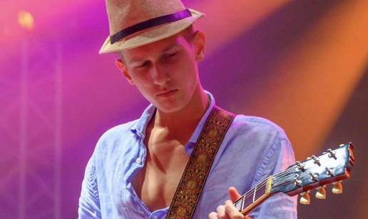 Glazbeni duo koji svi &ccaron;ekaju: Odin Soka&ccaron; (17) predgrupa je Norve&zcaron;aninu Ottu Junioru