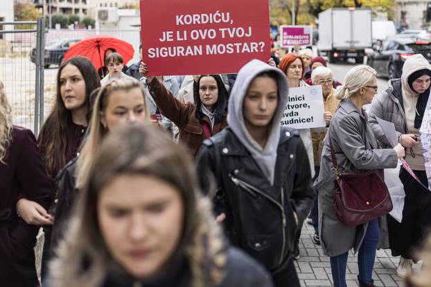 Zbog femicida u Mostaru održana je prosvjedna šetnja 