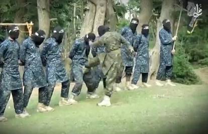 Snimka treninga: ISIL-ovci se međusobno udaraju u prepone